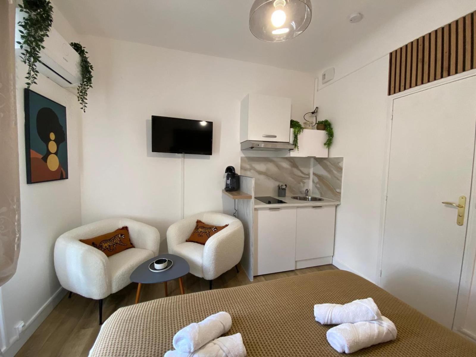 Chambre Tout Confort Hotel Limay Exterior photo